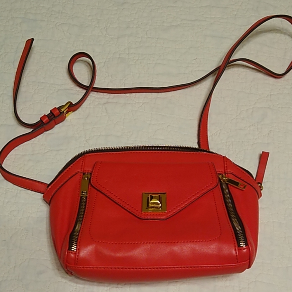 Coral Jessica Simpson crossbody